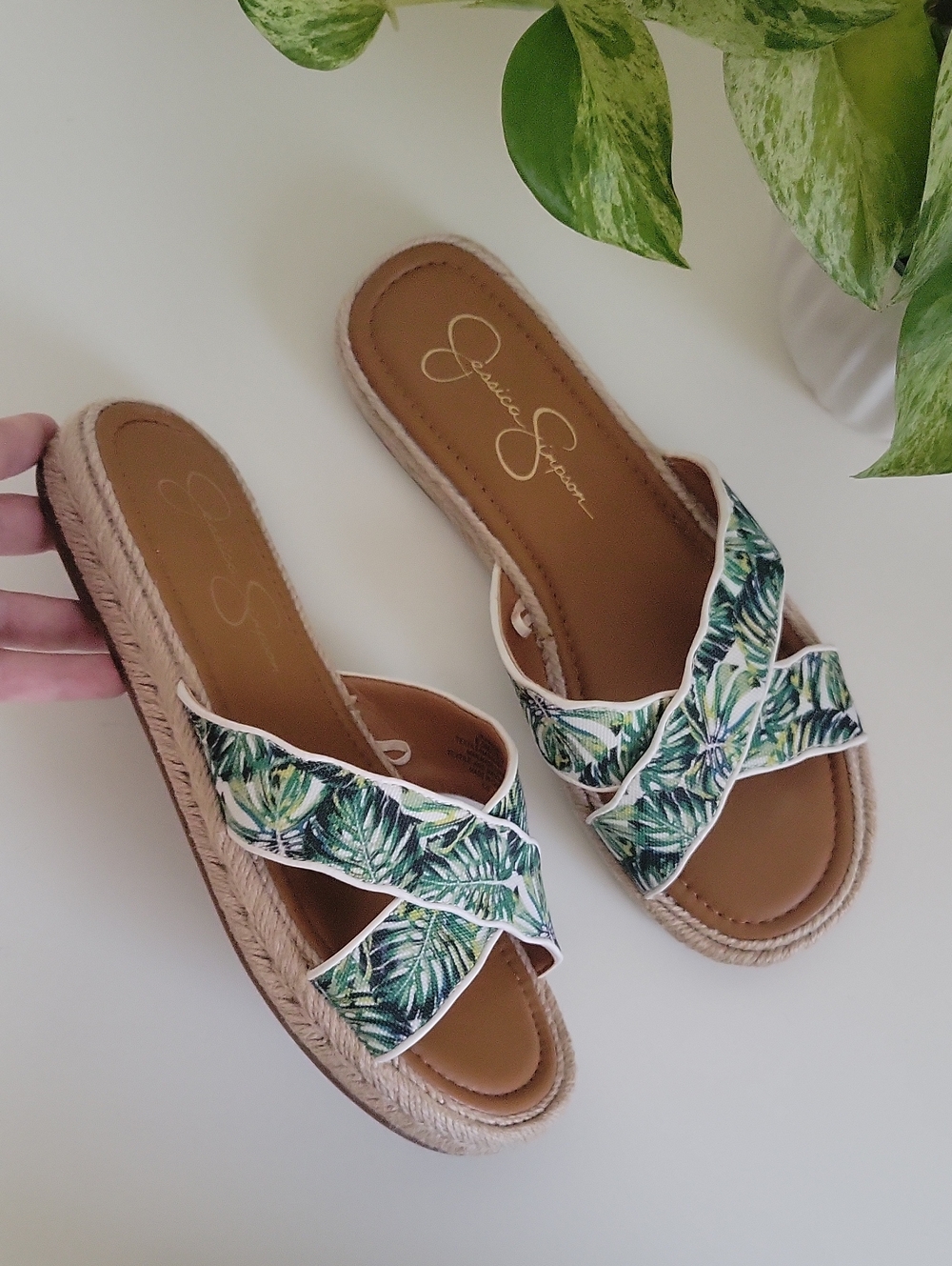 Jessica Simpson Paulia tropical espadrille  slip on slides / sandals 8.5